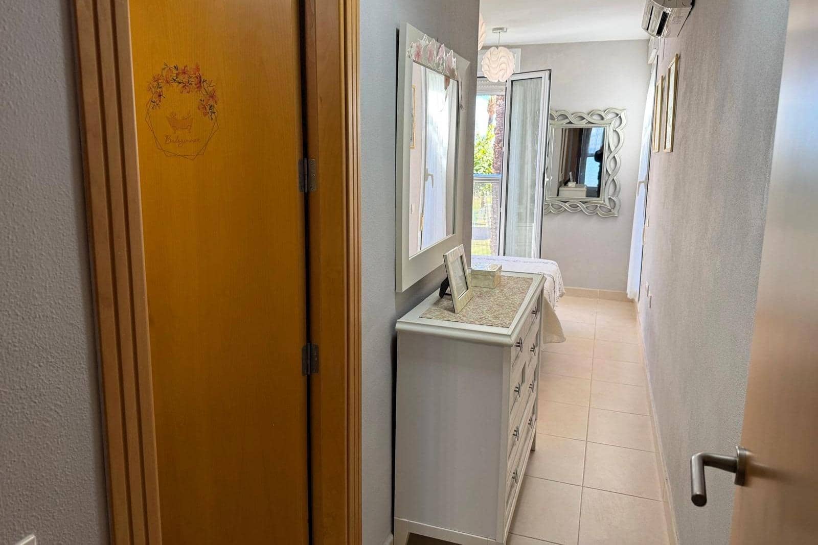 2 bedroom Flat for sale in Roquetas de Mar with pool - € 195,000 (Ref: 9586732)