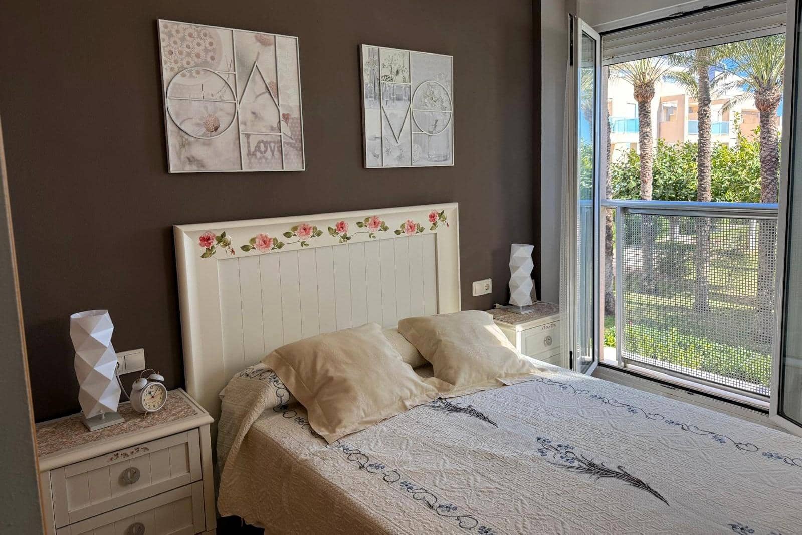 2 bedroom Flat for sale in Roquetas de Mar with pool - € 195,000 (Ref: 9586732)