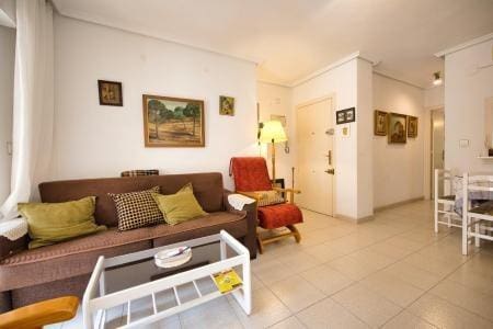 2 soveværelse Lejlighed til salg i Torrevieja med swimmingpool garage - € 133.000 (Ref: 10044819)