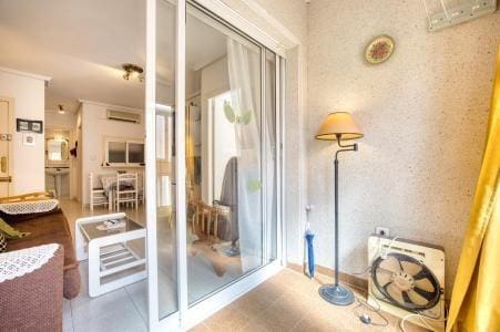 2 soveværelse Lejlighed til salg i Torrevieja med swimmingpool garage - € 133.000 (Ref: 10044819)