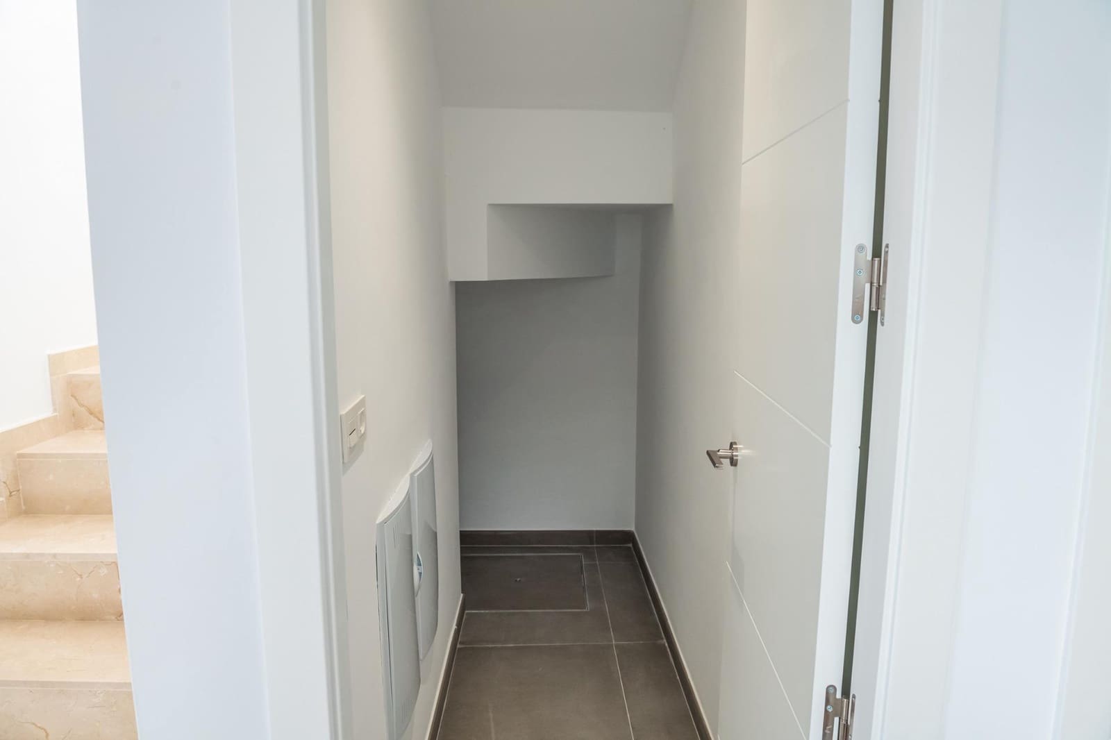 3 sypialnia Willa na sprzedaż w Los Alcazares z basenem garażem - 445 000 € (Ref: 8544833)