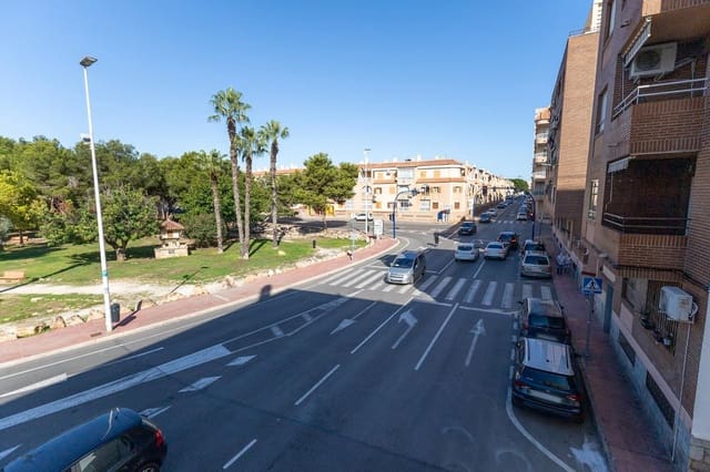 2 soveværelse Lejlighed til salg i Playa del Acequión, Torrevieja med swimmingpool - € 126.000 (Ref: 9761939)