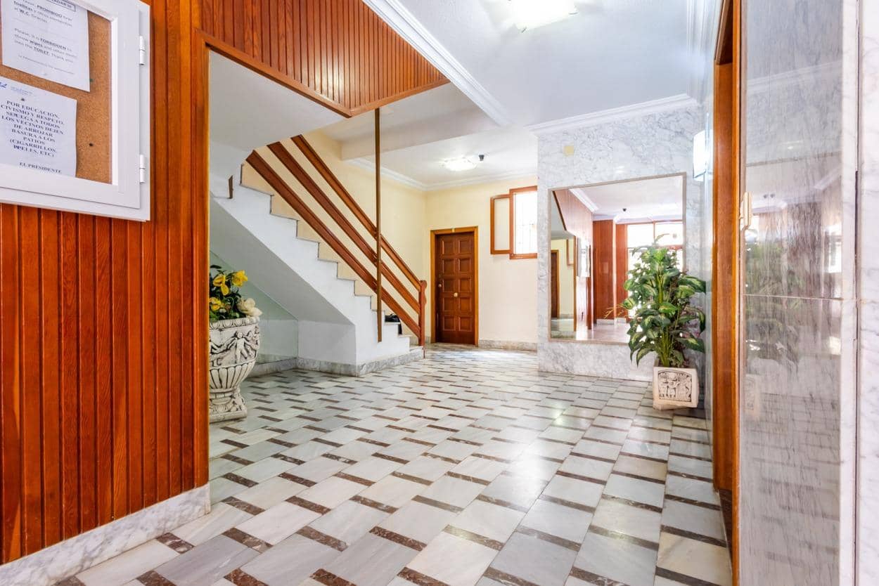 3 chambre Appartement à vendre à Torrevieja avec garage - 166 000 € (Ref: 9780491)