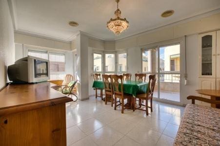 3 makuuhuone Huoneisto myytävänä paikassa Torrevieja - 136 000 € (Ref: 9986838)