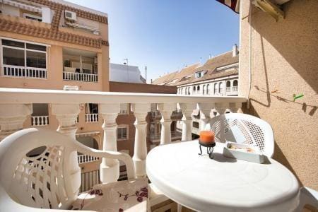 2 makuuhuone Huoneisto myytävänä paikassa Torrevieja - 127 260 € (Ref: 9986839)
