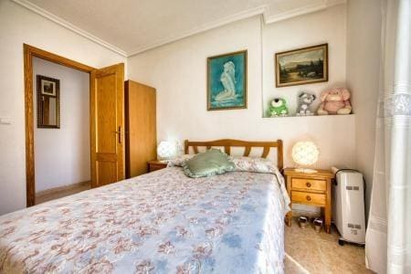 2 makuuhuone Huoneisto myytävänä paikassa Torrevieja - 127 260 € (Ref: 9986839)