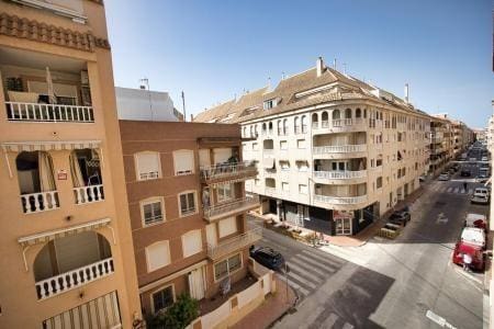 2 soveværelse Lejlighed til salg i Playa del Acequión, Torrevieja - € 127.260 (Ref: 9986839)