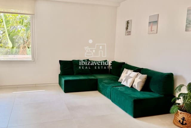 2 bedroom Flat for rent in Ibiza / Eivissa town - € 2,200 (Ref: 10004325)
