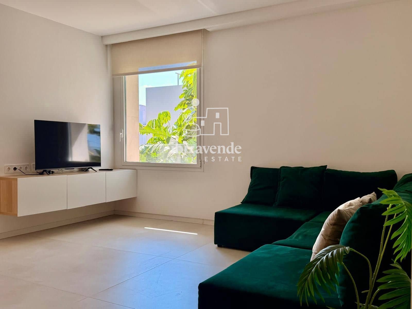 2 bedroom Flat for rent in Ibiza / Eivissa town - € 2,200 (Ref: 10004325)