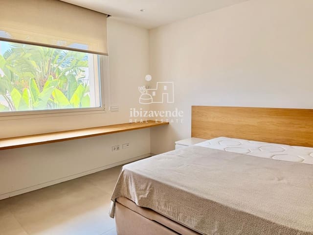 2 bedroom Flat for rent in Ibiza / Eivissa town - € 2,200 (Ref: 10004325)