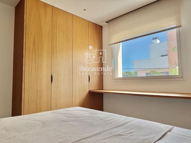 2 bedroom Flat for rent in Ibiza / Eivissa town - € 2,200 (Ref: 10004325)