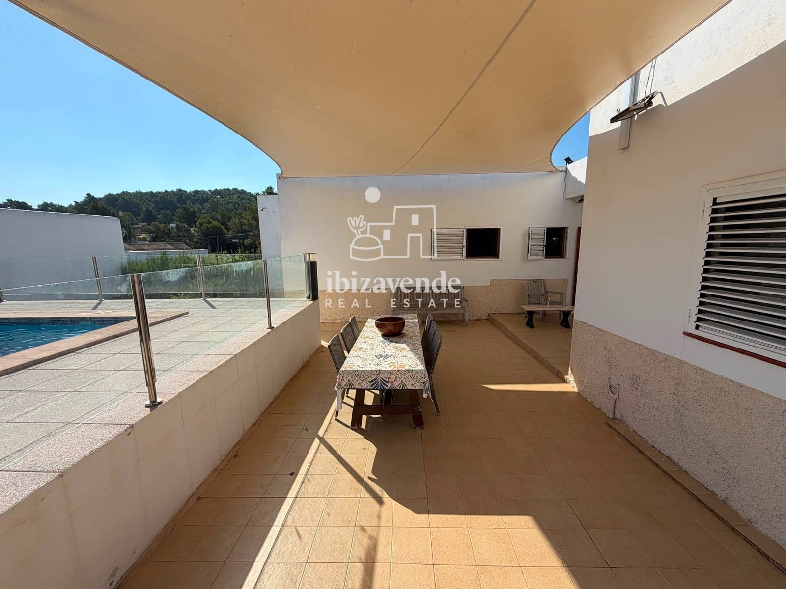 Chalet de 4 habitaciones en Ibiza / Eivissa ciudad en alquiler con piscina - 4.800 € (Ref: 10004471)