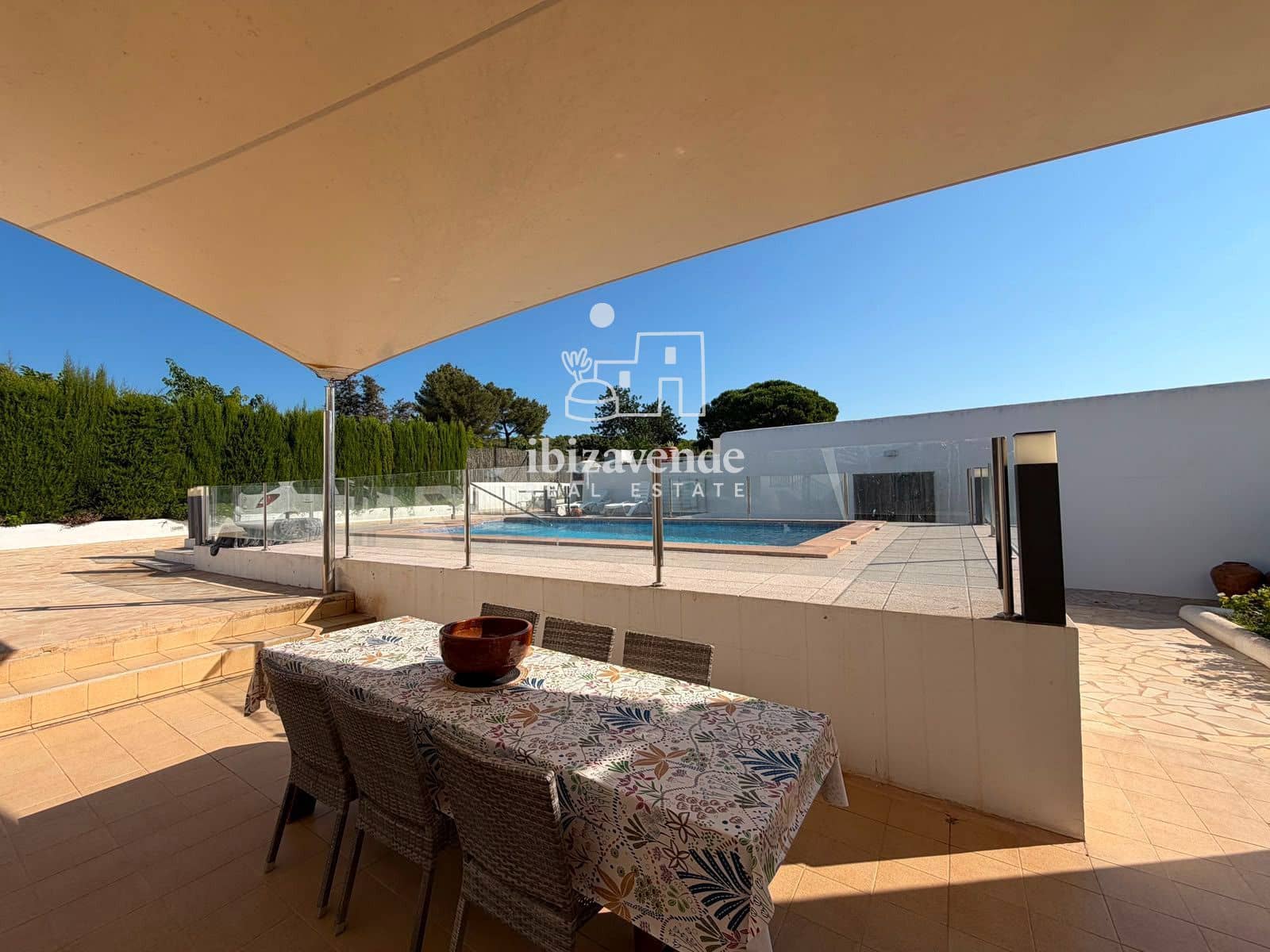 Chalet de 4 habitaciones en Ibiza / Eivissa ciudad en alquiler con piscina - 4.800 € (Ref: 10004471)