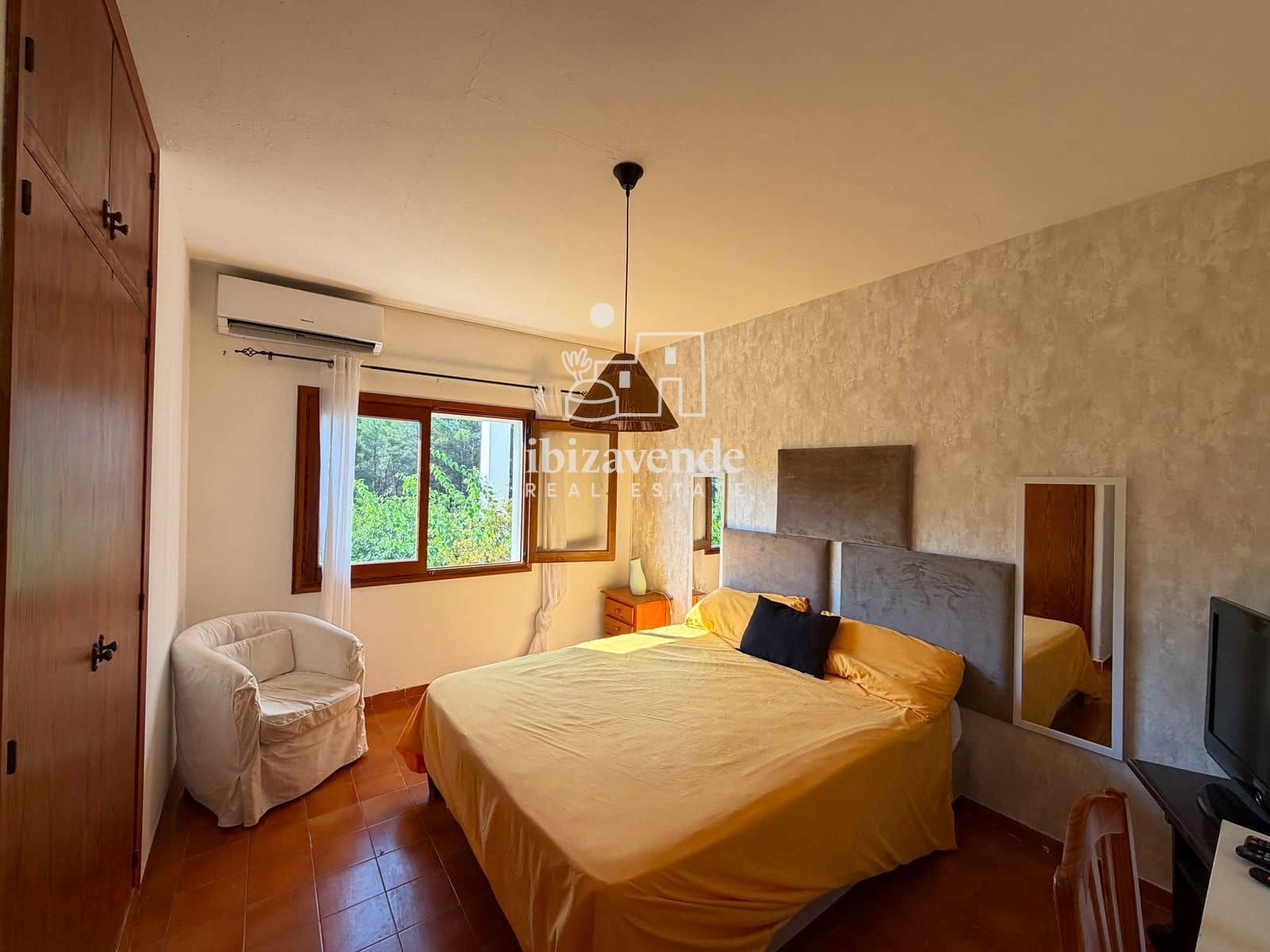 Chalet de 4 habitaciones en Ibiza / Eivissa ciudad en alquiler con piscina - 4.800 € (Ref: 10004471)