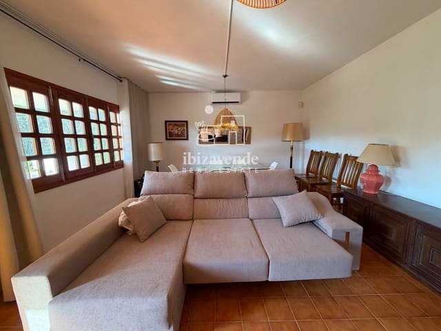 Chalet de 4 habitaciones en Ibiza / Eivissa ciudad en alquiler - 4.800 € (Ref: 10004471)