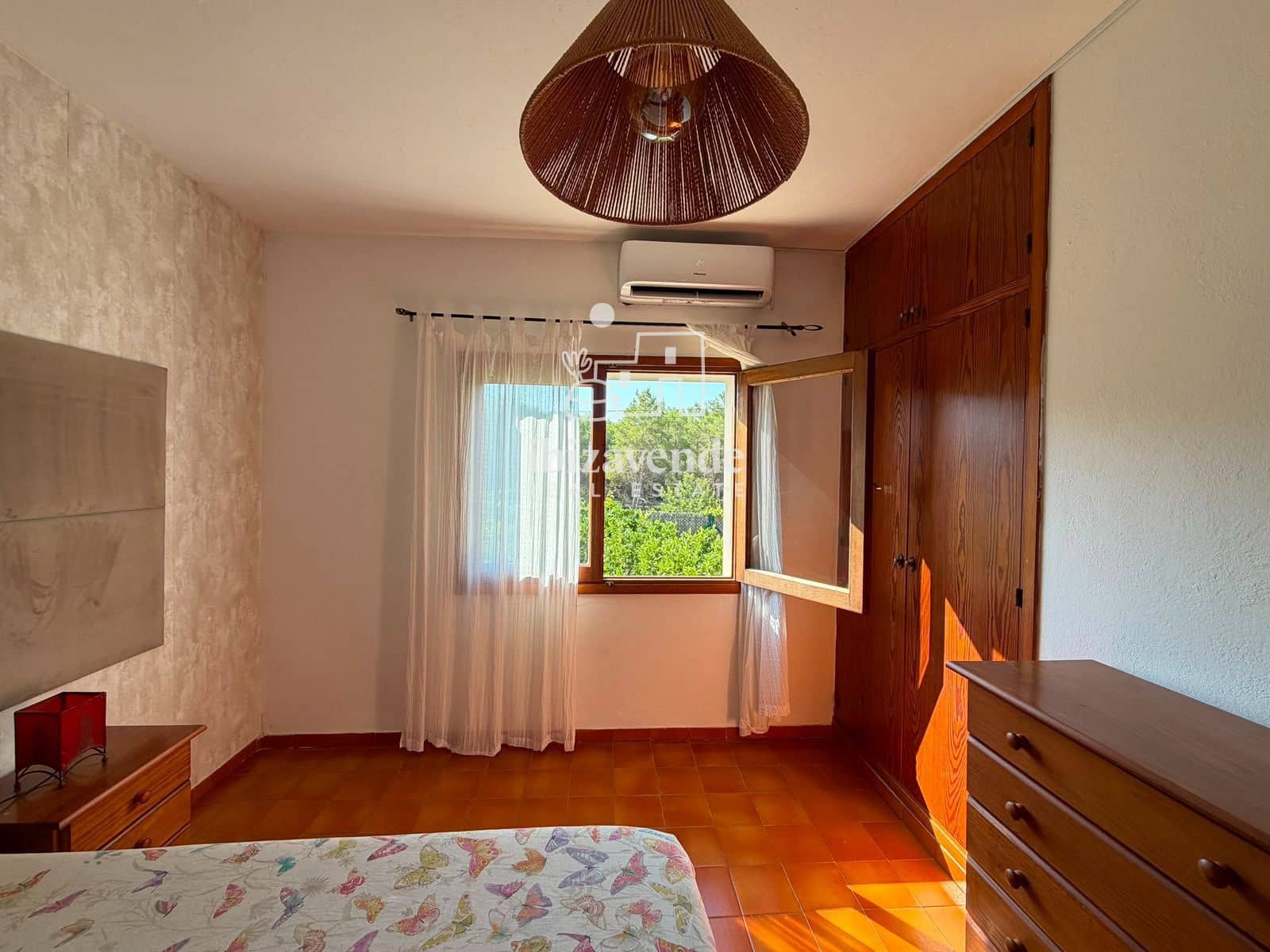 Chalet de 4 habitaciones en Ibiza / Eivissa ciudad en alquiler con piscina - 4.800 € (Ref: 10004471)