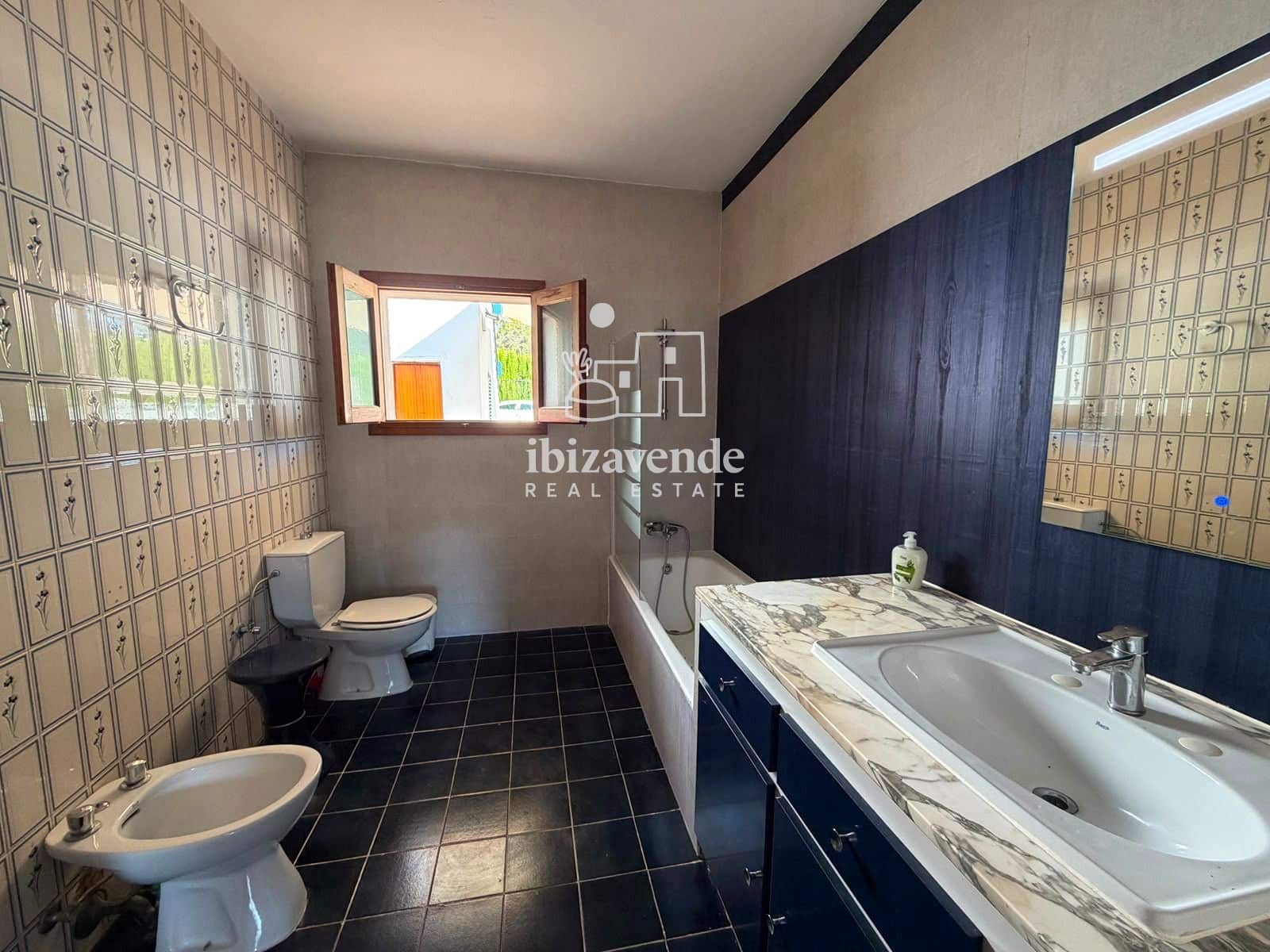 Chalet de 4 habitaciones en Ibiza / Eivissa ciudad en alquiler con piscina - 4.800 € (Ref: 10004471)