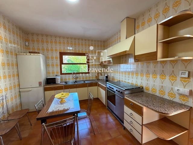Chalet de 4 habitaciones en Ibiza / Eivissa ciudad en alquiler - 4.800 € (Ref: 10004471)