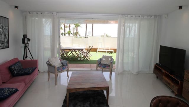 2 bedroom Flat for sale in Ibiza / Eivissa town with pool - € 680,000 (Ref: 10008008)