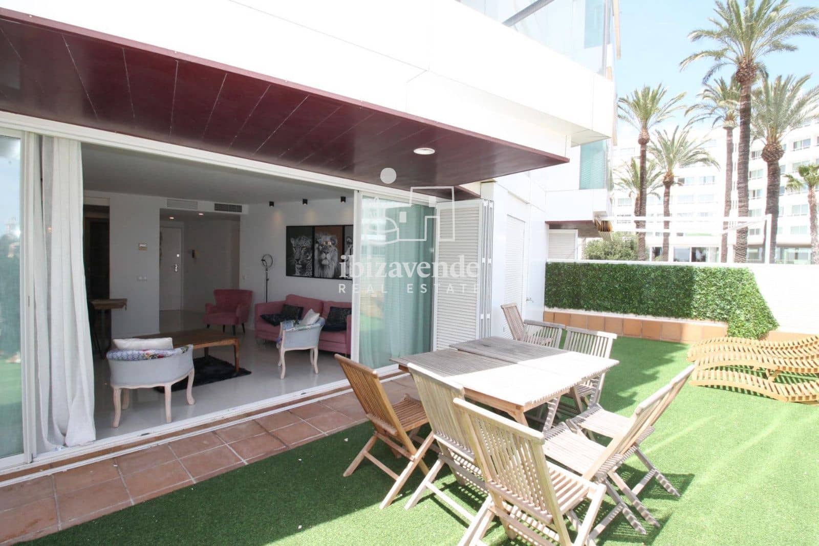 2 bedroom Flat for sale in Ibiza / Eivissa town with pool - € 680,000 (Ref: 10008008)