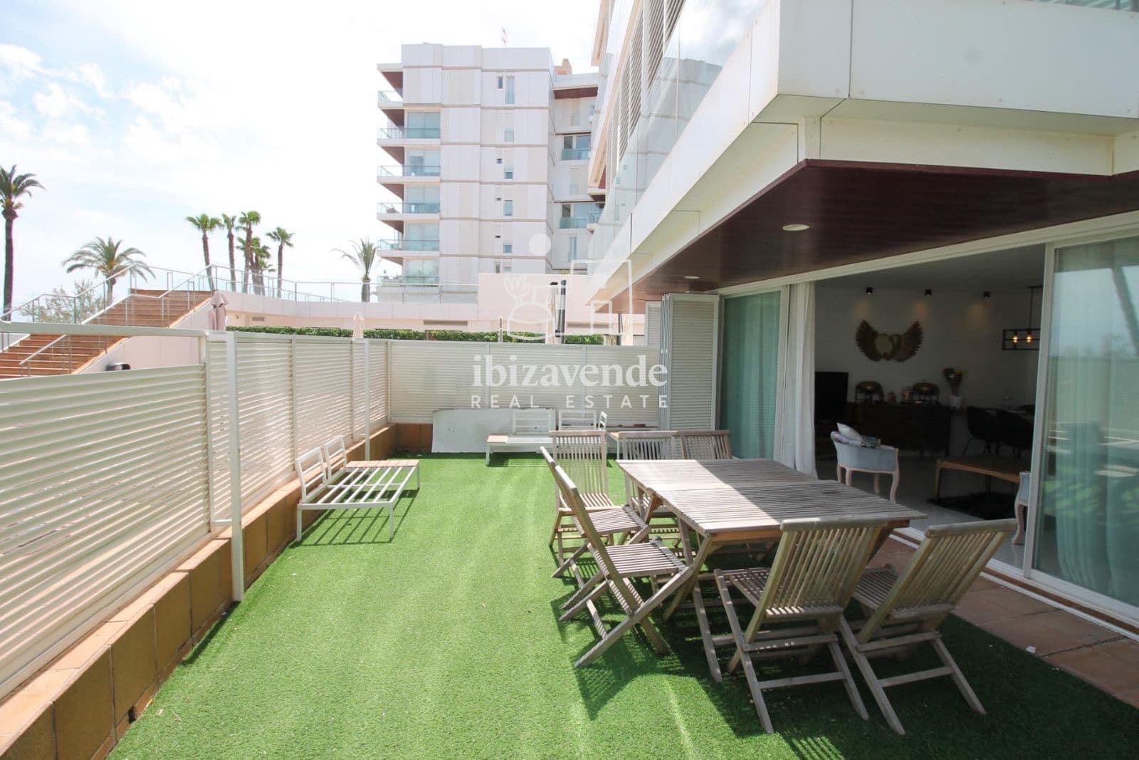 2 bedroom Flat for sale in Ibiza / Eivissa town with pool - € 680,000 (Ref: 10008008)