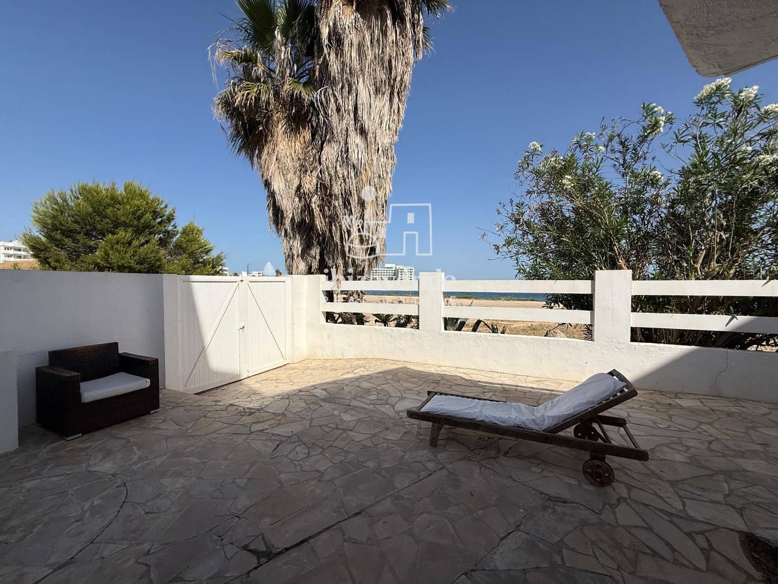 4 Zimmer Villa zu vermieten in Cala d'en Bou - 3.000 € (Ref: 10009622)