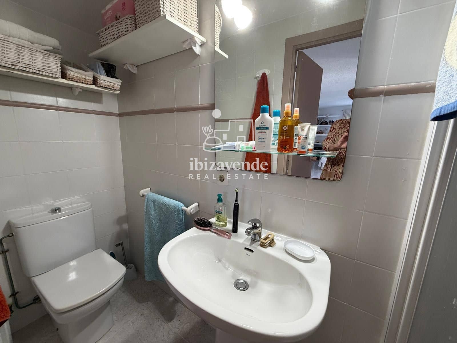 4 Zimmer Villa zu vermieten in Cala d'en Bou - 3.000 € (Ref: 10009622)