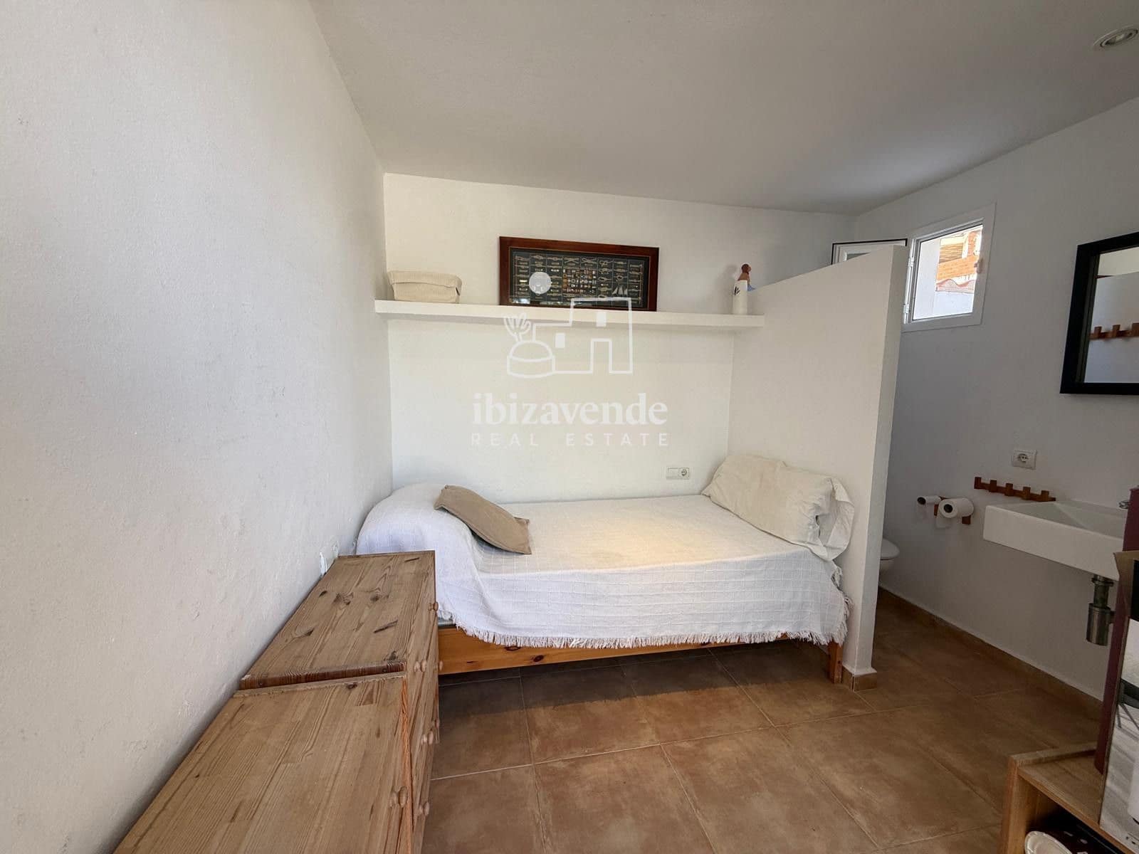 4 Zimmer Villa zu vermieten in Cala d'en Bou - 3.000 € (Ref: 10009622)