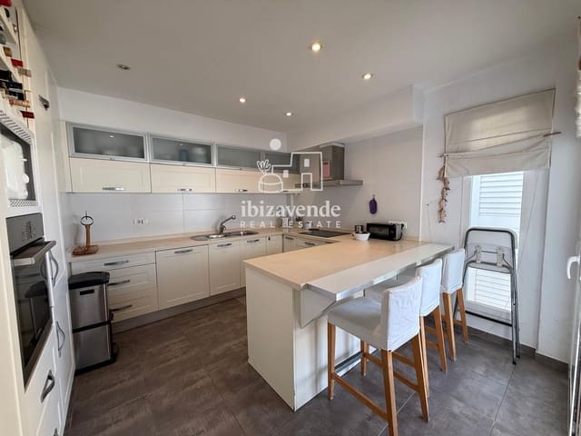 4 Zimmer Villa zu vermieten in Cala d'en Bou, San Jose / Sant Josep de Sa Talaia - 3.000 € (Ref: 10009622)