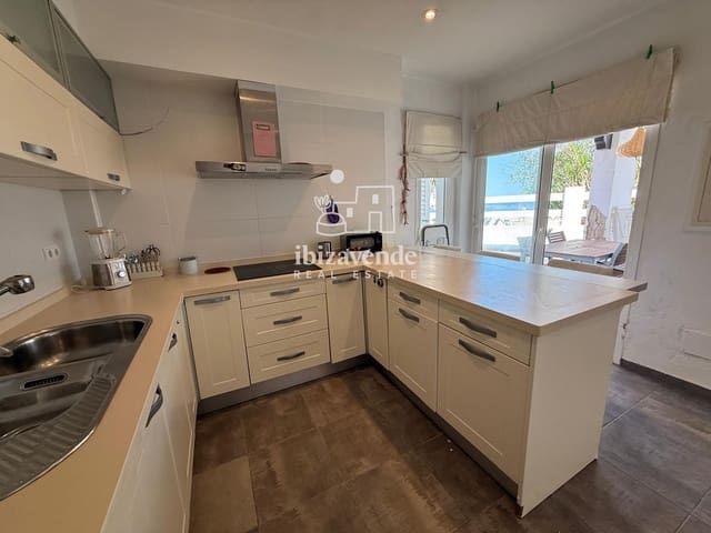 4 Zimmer Villa zu vermieten in Cala d'en Bou, San Jose / Sant Josep de Sa Talaia - 3.000 € (Ref: 10009622)
