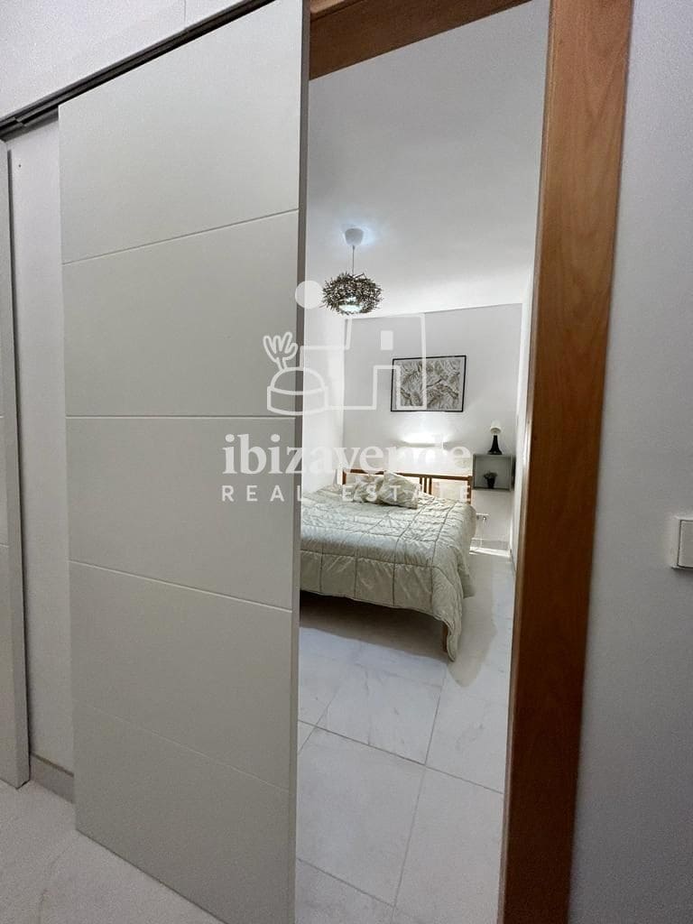 2 quarto Apartamento para arrendar em Sant Antoni de Portmany - 1 300 € (Ref: 10009625)