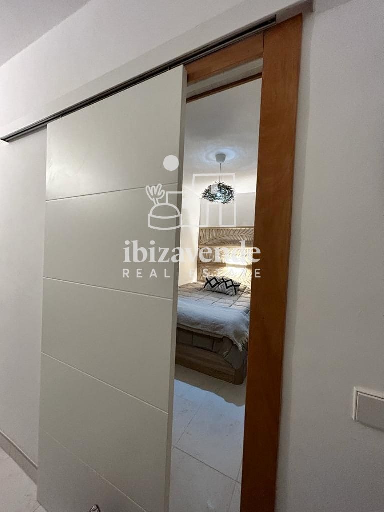 2 quarto Apartamento para arrendar em Sant Antoni de Portmany - 1 300 € (Ref: 10009625)