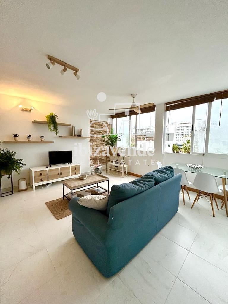 2 quarto Apartamento para arrendar em Sant Antoni de Portmany - 1 300 € (Ref: 10009625)
