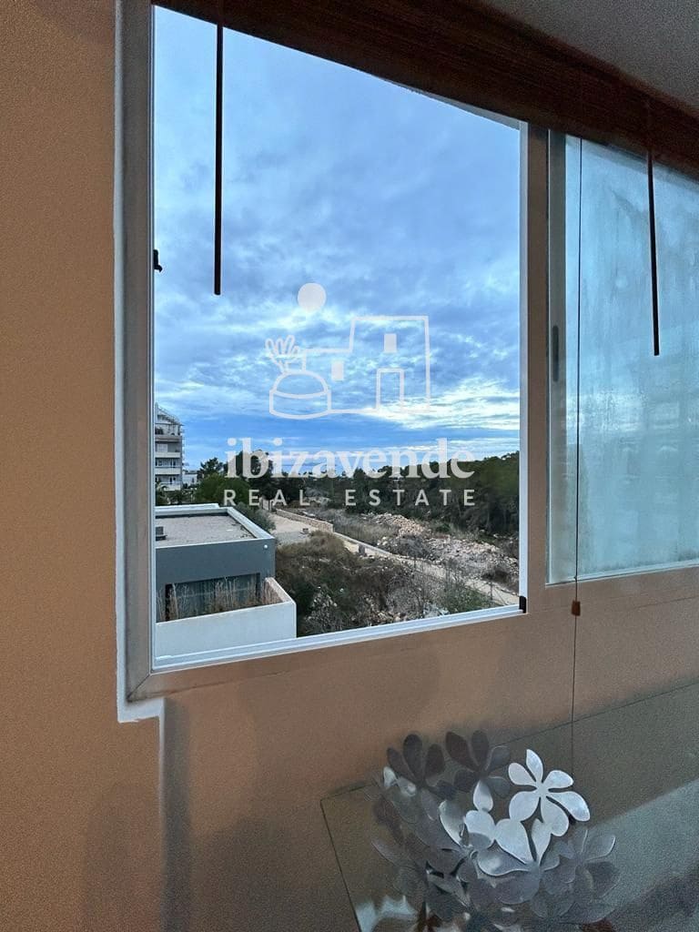 2 quarto Apartamento para arrendar em Sant Antoni de Portmany - 1 300 € (Ref: 10009625)