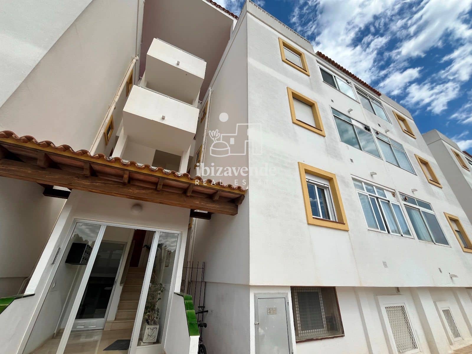 1 quarto Apartamento para arrendar em Cala d'en Bou - 1 300 € (Ref: 10009716)