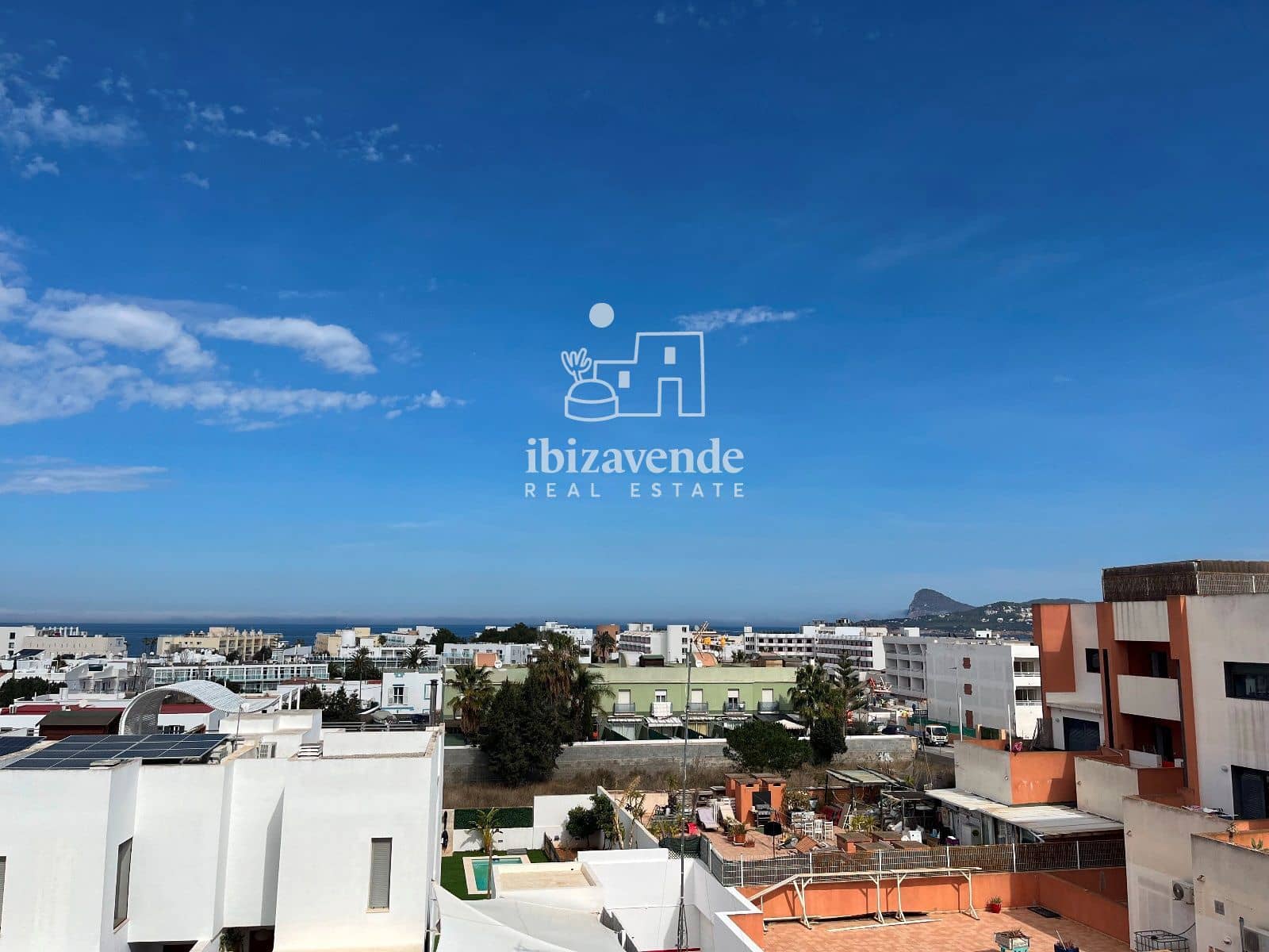 1 quarto Apartamento para arrendar em Cala d'en Bou - 1 300 € (Ref: 10009716)
