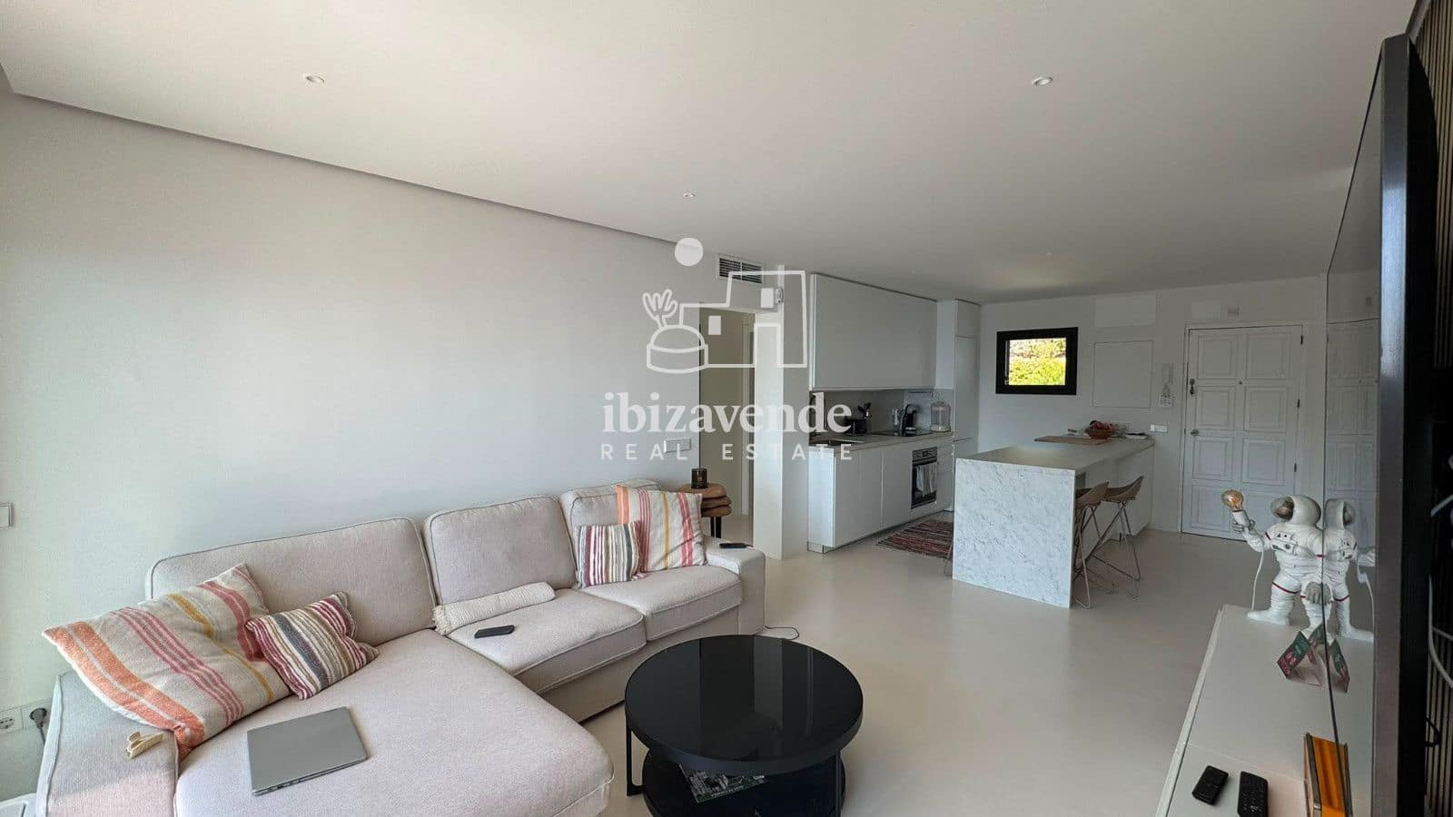 Appartement de 2 chambres à louer à Cala Llonga - 2 300 € (Ref: 10014105)