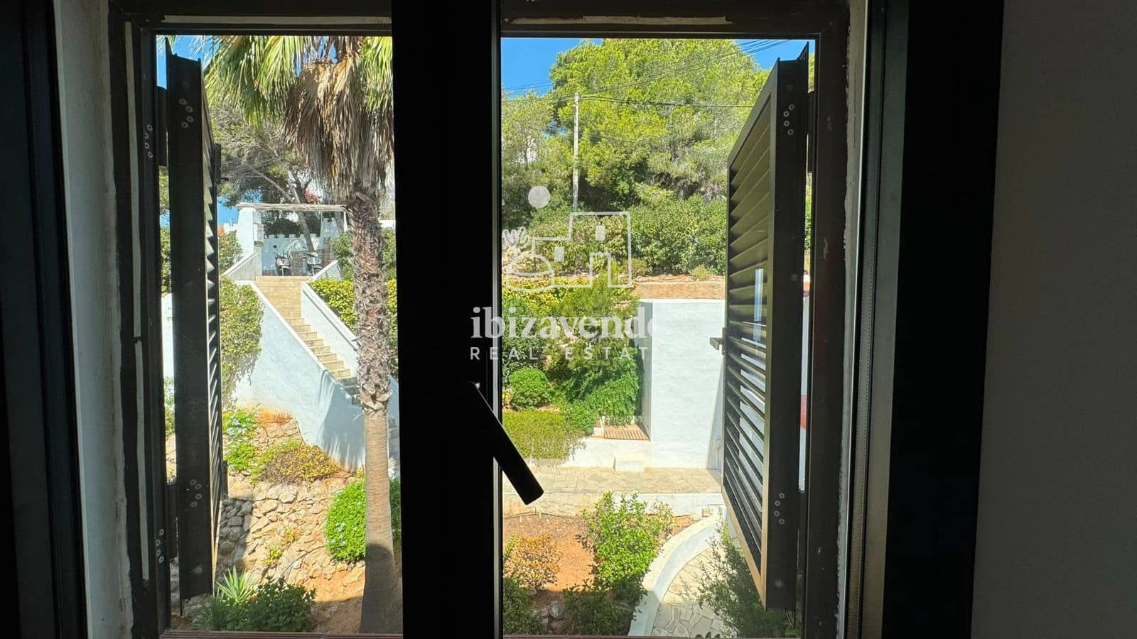 Appartement de 2 chambres à louer à Cala Llonga - 2 300 € (Ref: 10014105)