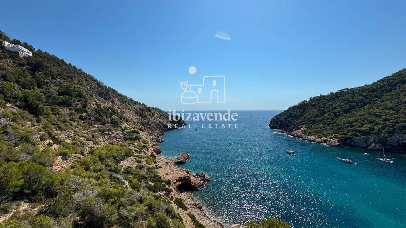 Appartement de 2 chambres à louer à Cala Llonga - 2 300 € (Ref: 10014105)