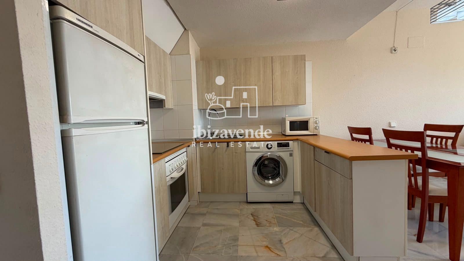 1 bedroom Flat for sale in Ibiza / Eivissa town with pool - € 399,000 (Ref: 10019340)
