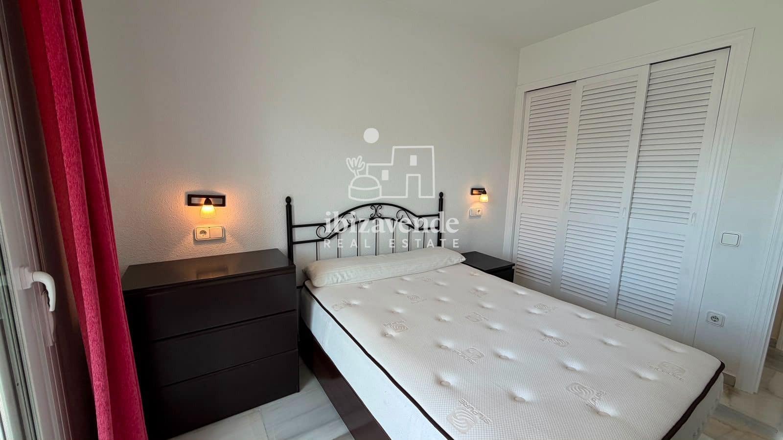 1 bedroom Flat for sale in Ibiza / Eivissa town with pool - € 399,000 (Ref: 10019340)