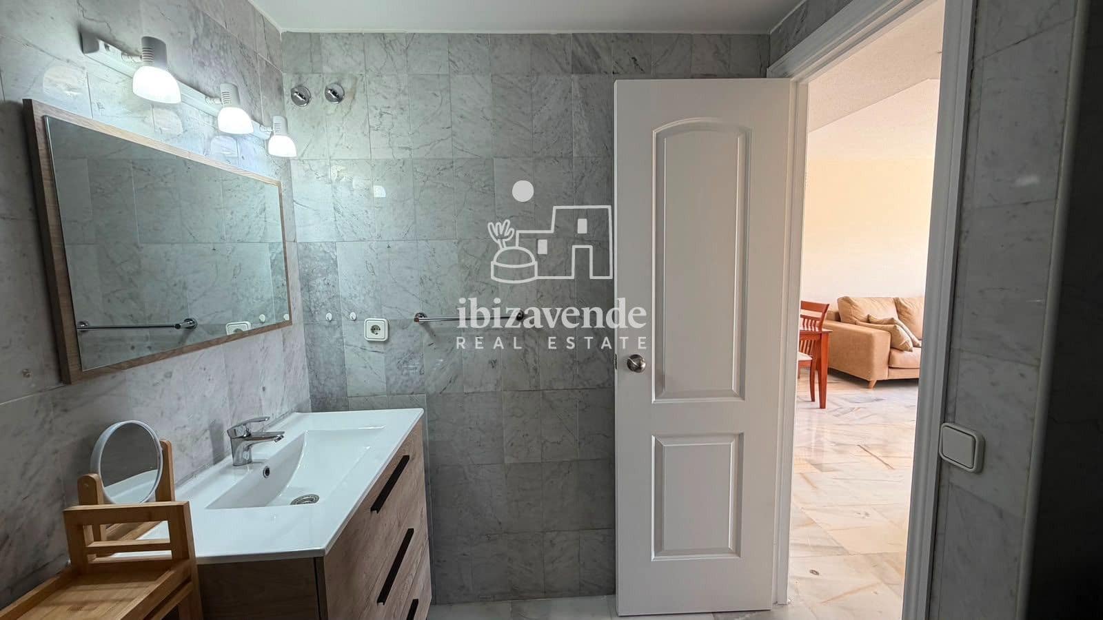 1 bedroom Flat for sale in Ibiza / Eivissa town with pool - € 399,000 (Ref: 10019340)