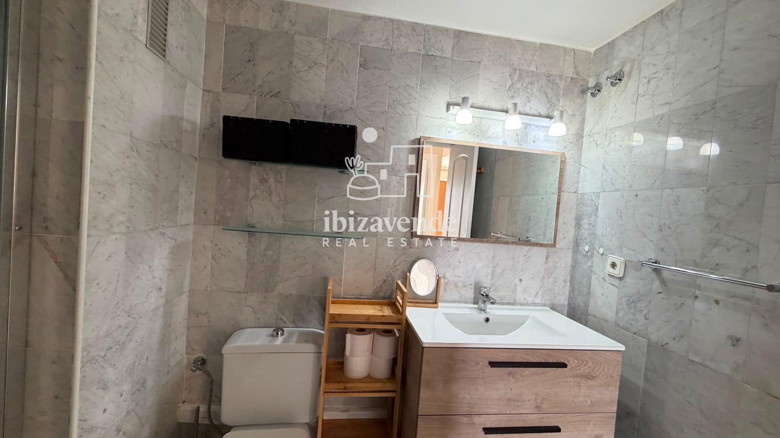 1 bedroom Flat for sale in Ibiza / Eivissa town with pool - € 399,000 (Ref: 10019340)
