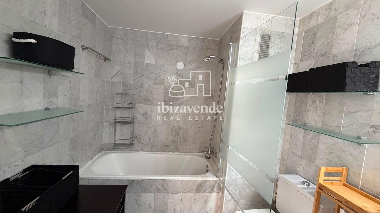 1 bedroom Flat for sale in Ibiza / Eivissa town with pool - € 399,000 (Ref: 10019340)