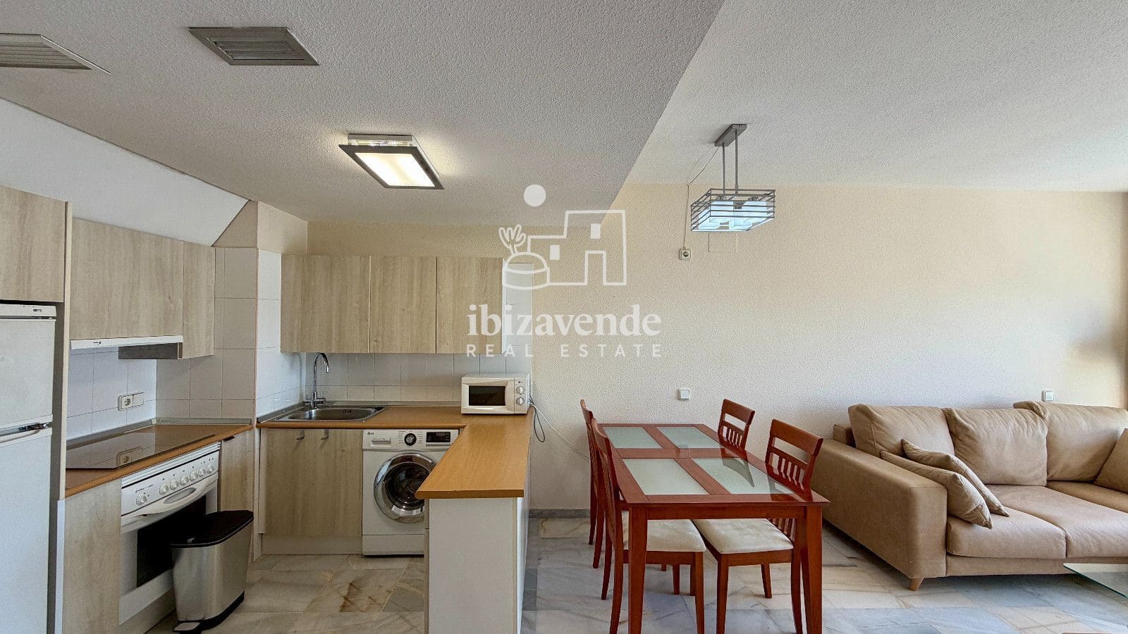 1 bedroom Flat for sale in Ibiza / Eivissa town with pool - € 399,000 (Ref: 10019340)