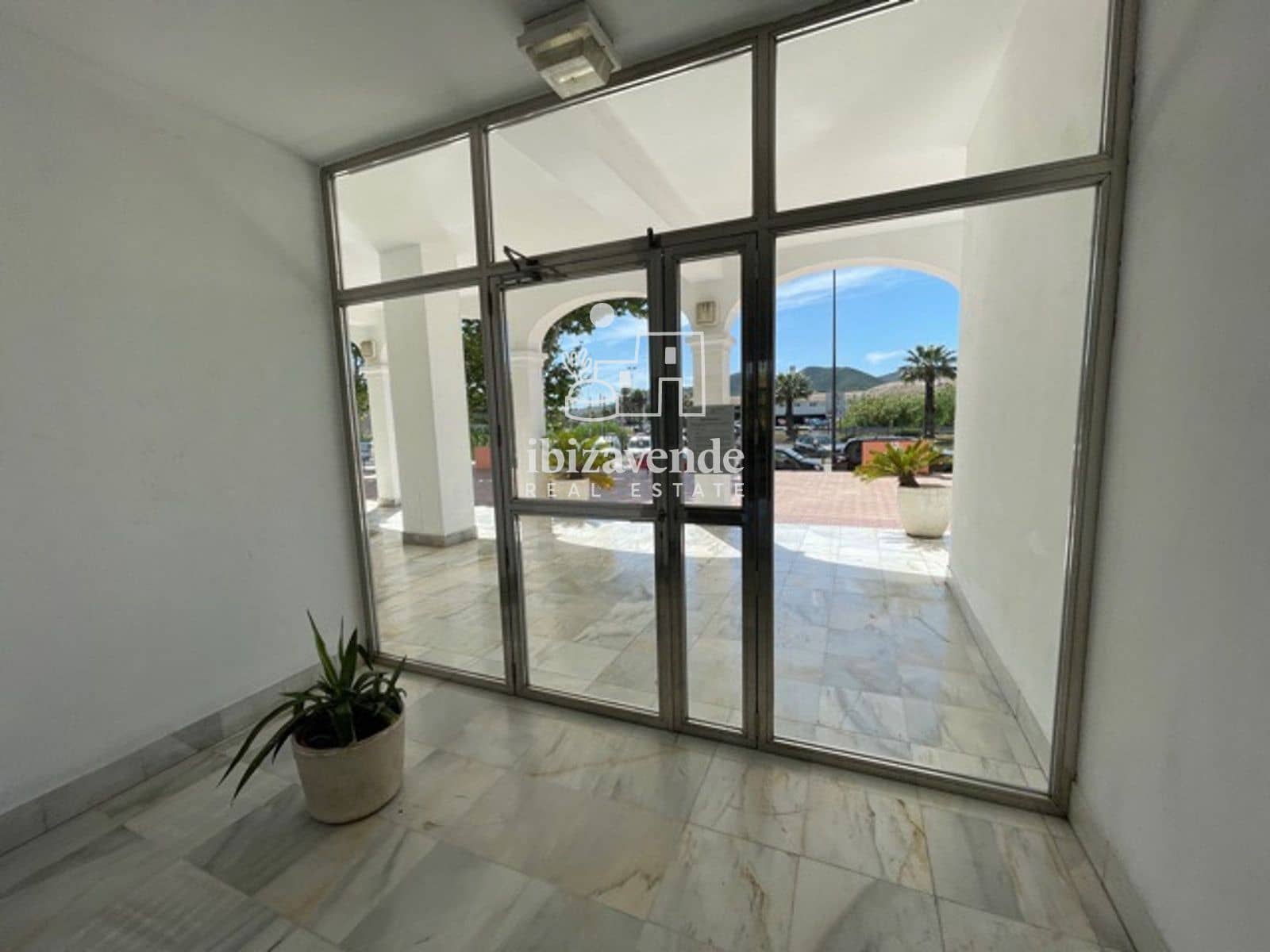 1 bedroom Flat for sale in Ibiza / Eivissa town with pool - € 399,000 (Ref: 10019340)