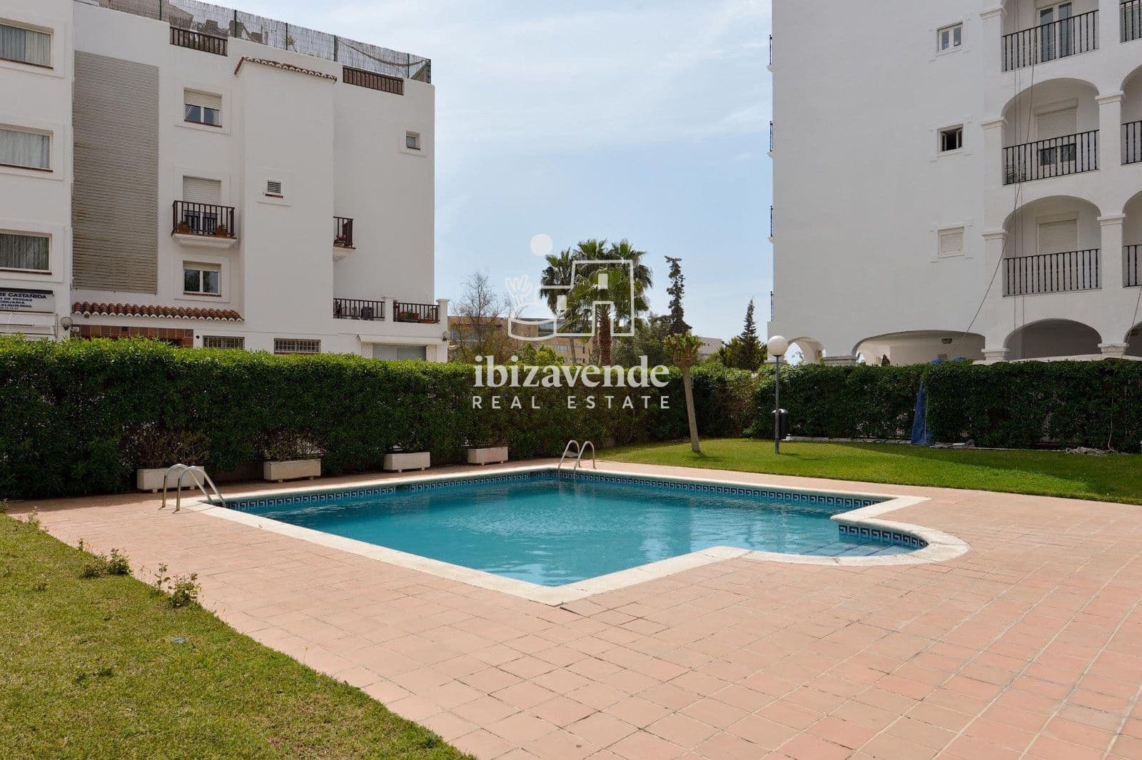 1 bedroom Flat for sale in Ibiza / Eivissa town with pool - € 399,000 (Ref: 10019340)