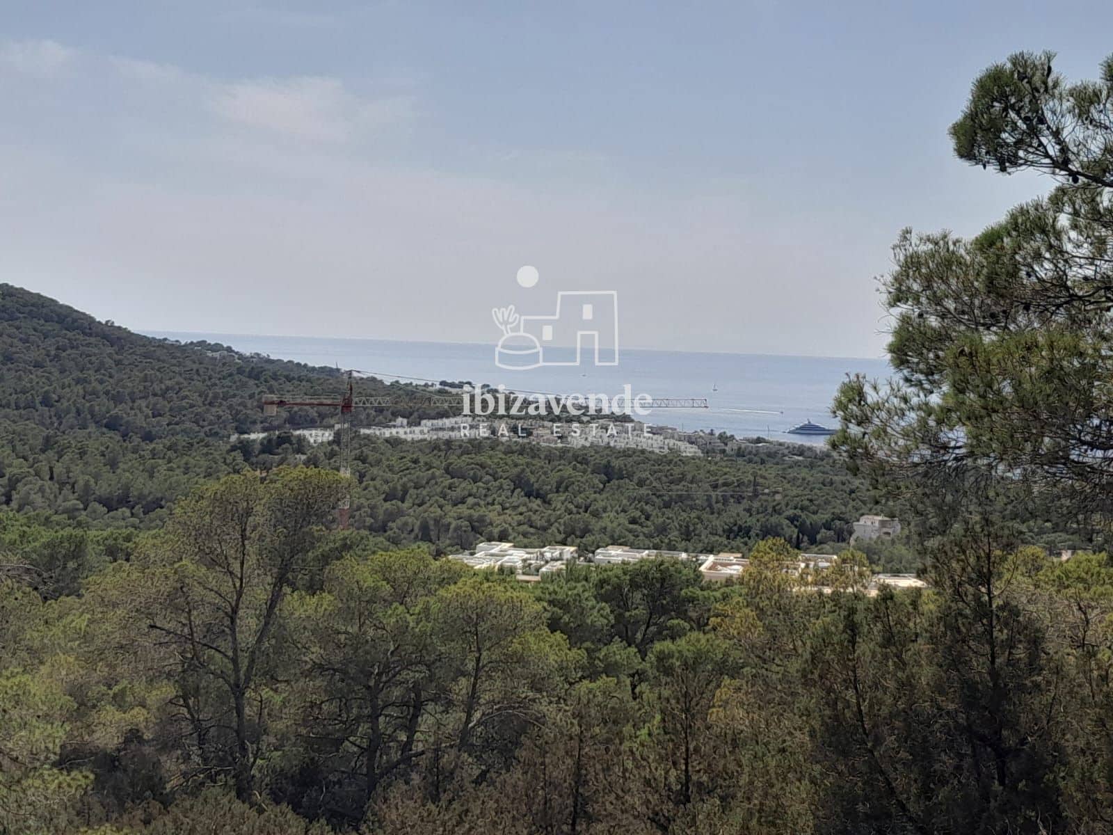 Byggegrund til salg i Cala Tarida - € 1.810.000 (Ref: 10021190)