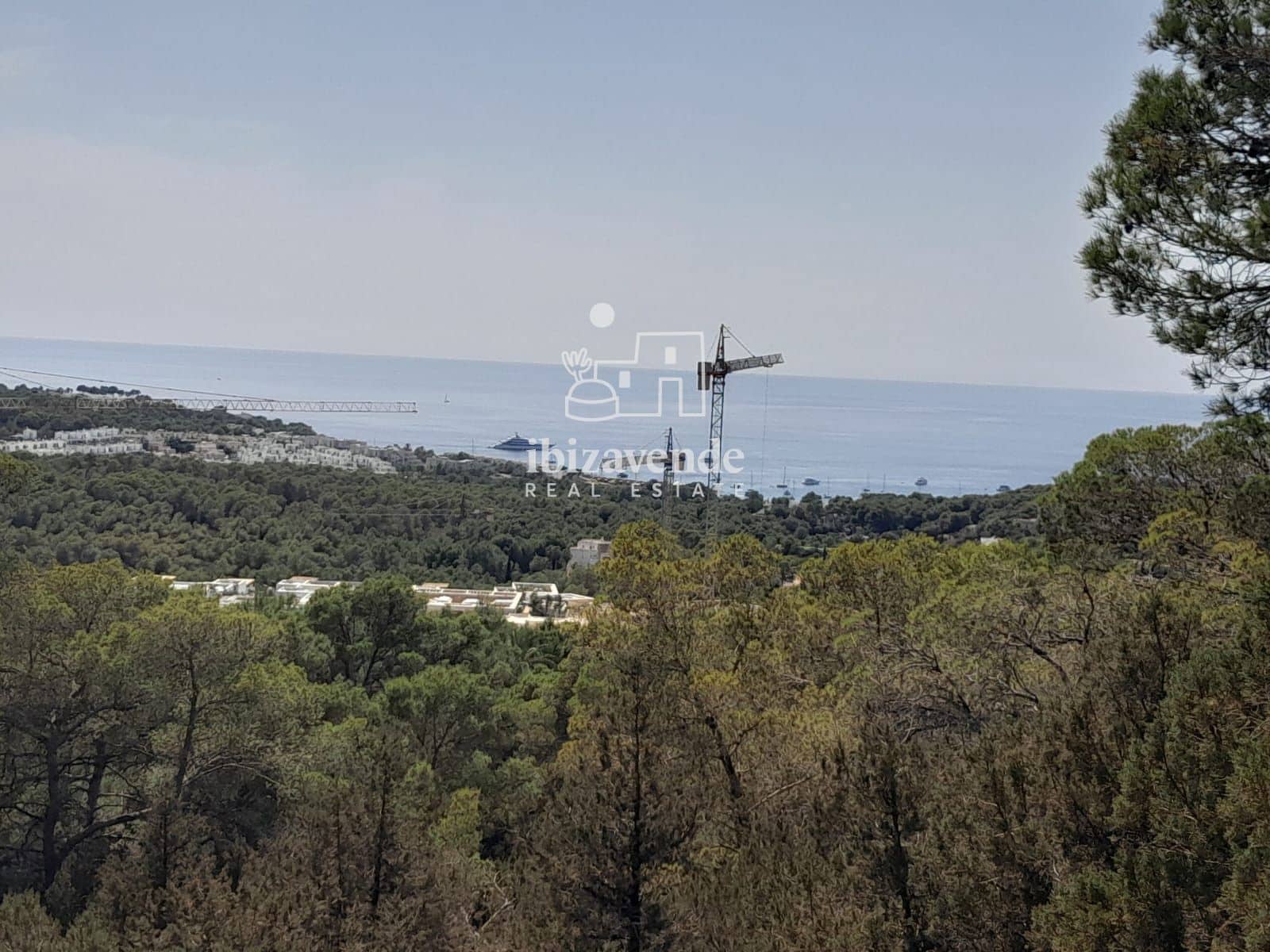 Byggegrund til salg i Cala Tarida - € 1.810.000 (Ref: 10021190)