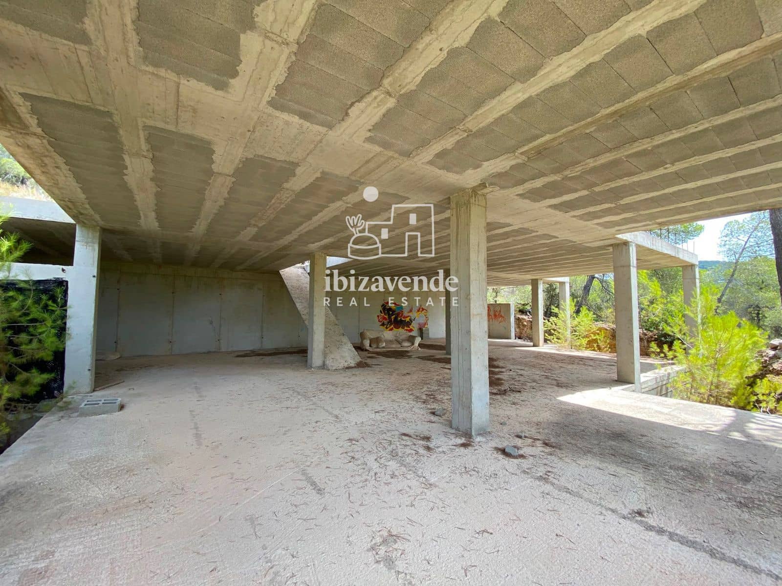 Building Plot for sale in Cala Tarida - € 1,810,000 (Ref: 10021190)